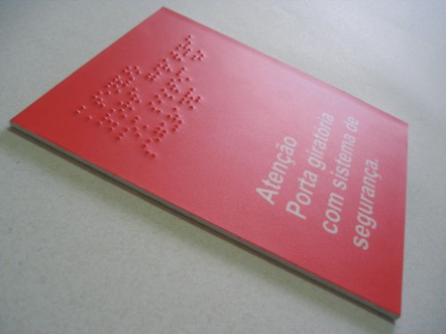 placas sinalização braille com sinalização braille