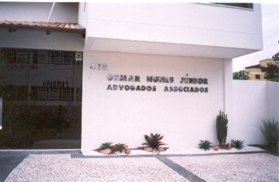 letra caixa advogados associados